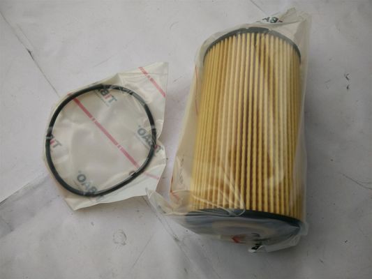 07C115562E Bộ phận động cơ Bộ lọc dầu cho AUDI A8, VW PHAETON