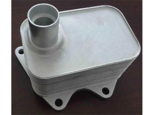 06J117021D 06j117070c Các bộ phận động cơ Máy làm mát dầu