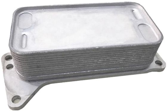 11428507627 Bộ phận động cơ BMW Máy làm mát dầu