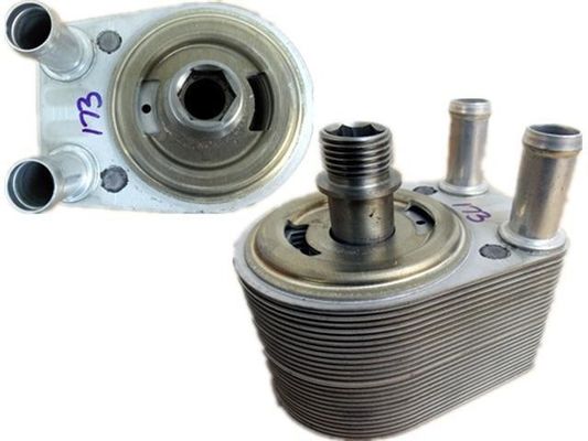 4526544 Bộ phận động cơ Máy làm mát dầu