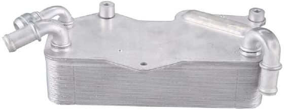 4G0317021M Bộ phận động cơ Máy làm mát dầu bánh răng cho AUDI A7